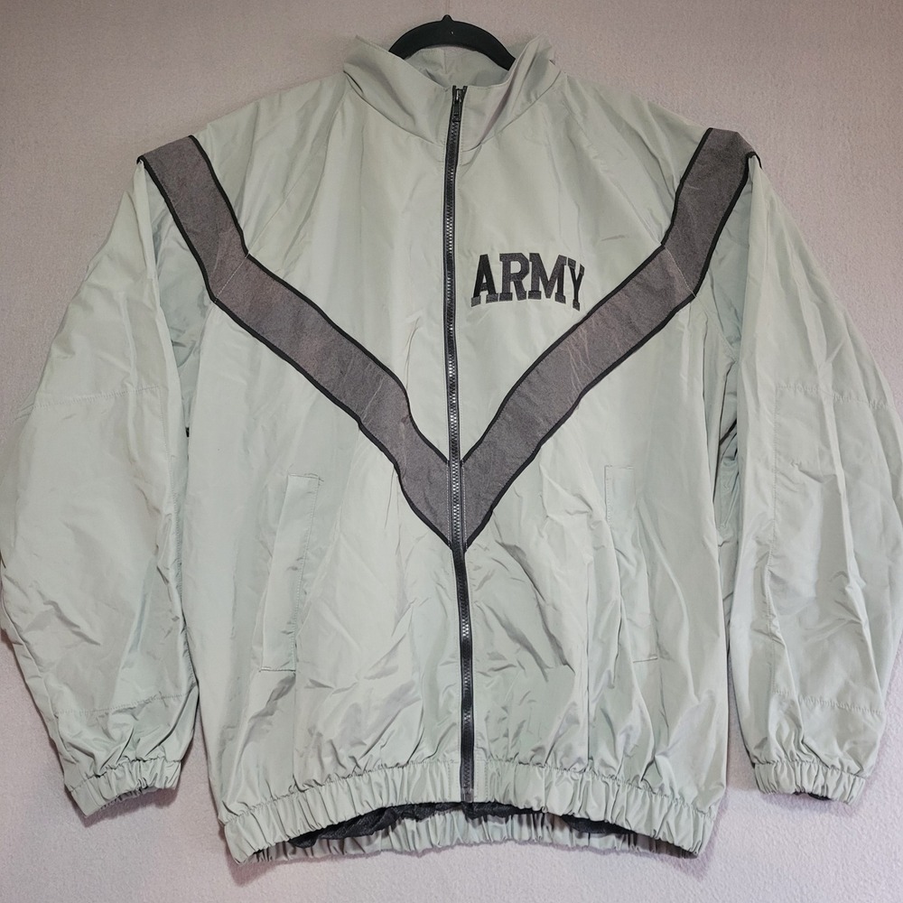 US Army IPFU Training Jacket Gray Reflective Medium Long Sleeve Skilcraft Jacket